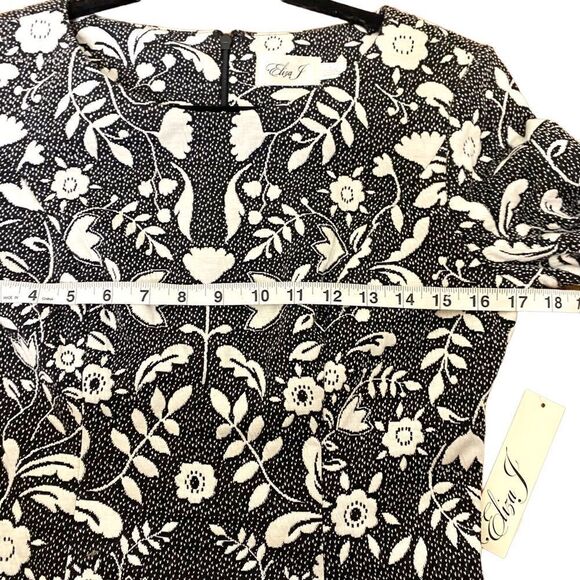 EILZA J Fit and Flare Floral Long Sleeve Dress - Picture 4 of 10